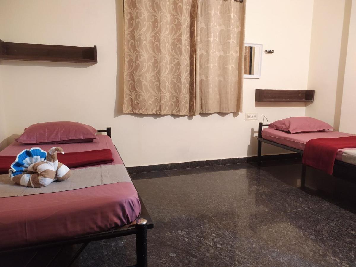 Sry Comfort Residence Bangalore Buitenkant foto